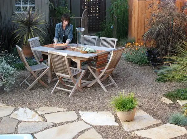 make-a-backyard-cozy-dining-area