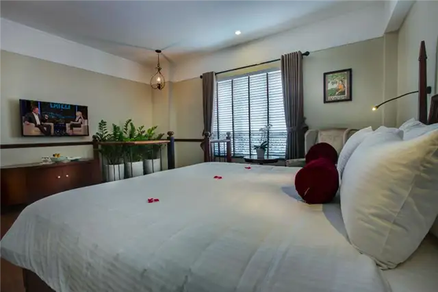 Отель Hanoi La Siesta Hotel & Spa - Ханой, Вьетнам с романтической спальней