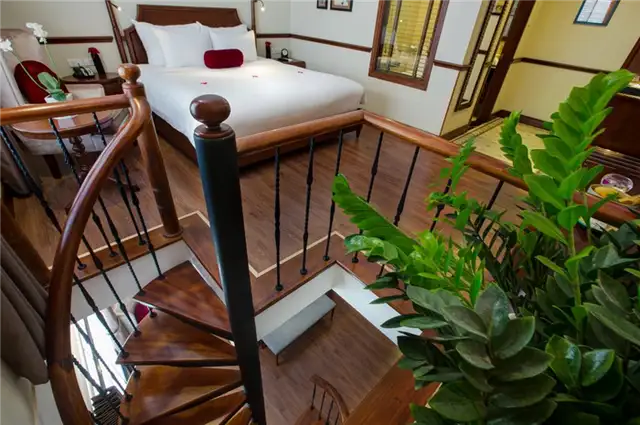 Винтовая лестница Hanoi La Siesta Hotel & Spa - Ханой, Вьетнам