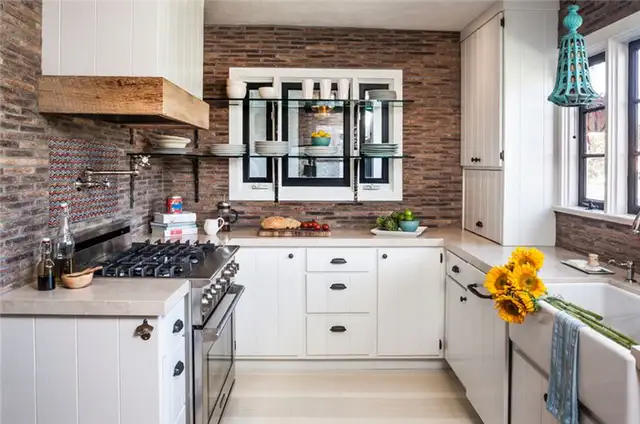 u-shaped-rustic-farm-kitchen