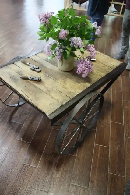 Цветочный декор стола на Четвертое июля DIY (своими руками)