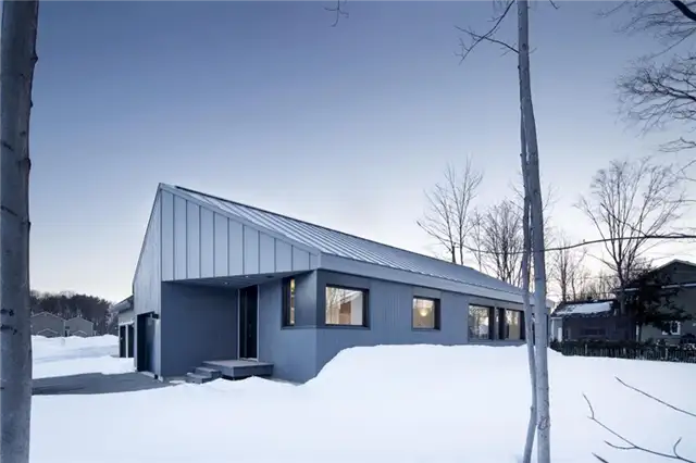 Вход в резиденцию Sorel Canada Residence by NatureHumaine