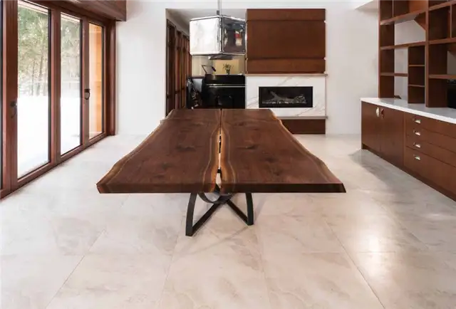 Cherrywood Walnut Curved Base - обеденный стол с живым краем