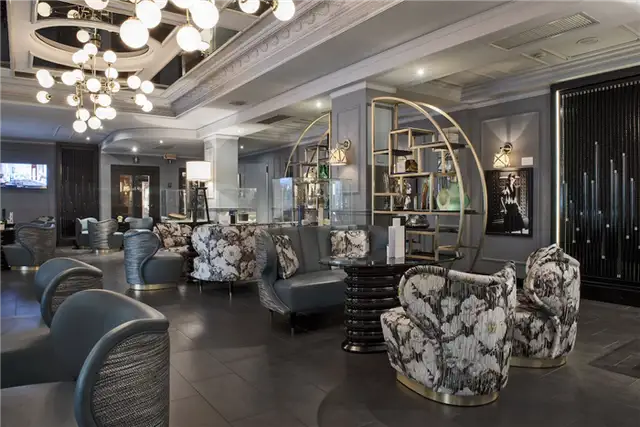 Лобби отеля Milan Baglioni Hotel Carlton