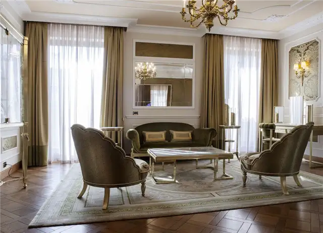 Гостиная зона Milan Baglioni Hotel Carlton