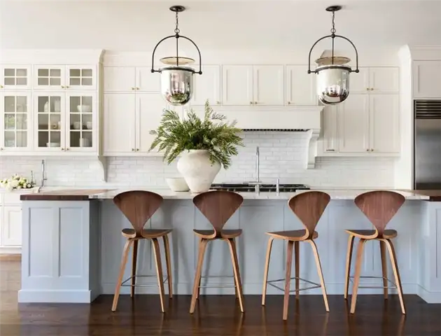 Кухня в стиле колониального возрождения от Ryan Rhodes Designs