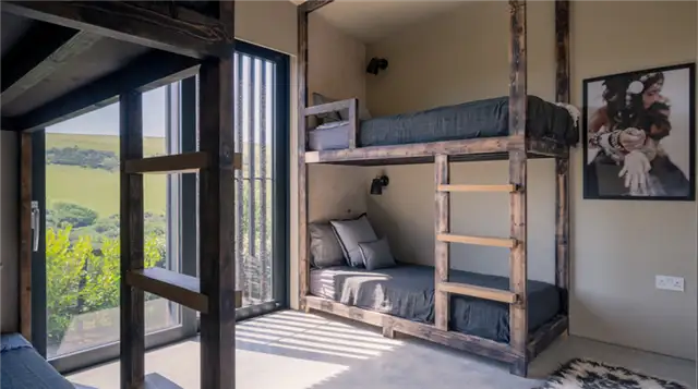 The Early Risers Interior Design - двухъярусные кровати