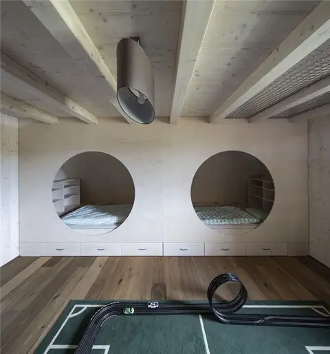 Горное шале с двухъярусными кроватями