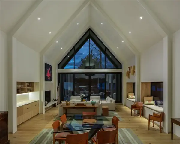 Вид из окна V-Plan Studio B Architects