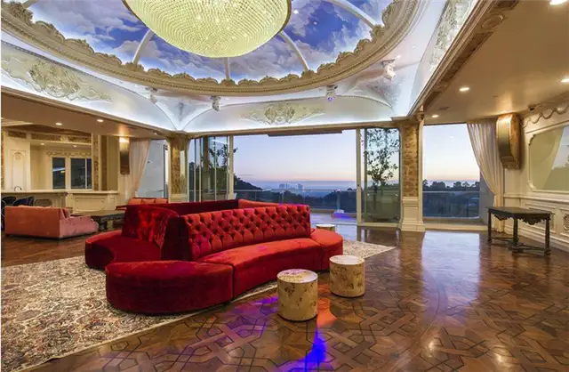 Самая дорогая резиденция 924 Bel Air Road
