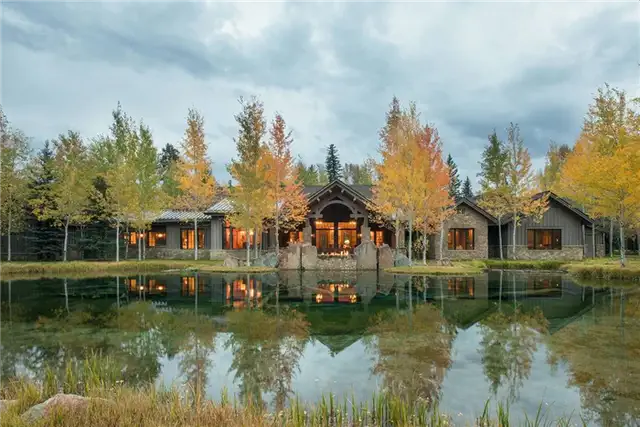 7555 N Bar B Bar River Road Джексон, Вайоминг, 83001 Соединенные Штаты Америки