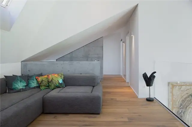 Дом Swiss Simplicity от Wohlgemuth & Pafumi Architekten - чердачное помещение