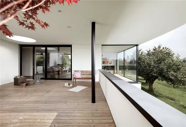 Объект 254 White от Meier Architekten - крыльцо