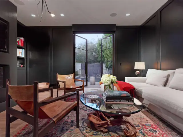 Jenni Kayne Home by Los Angeles Гостиная со столиком из дрифтвуда