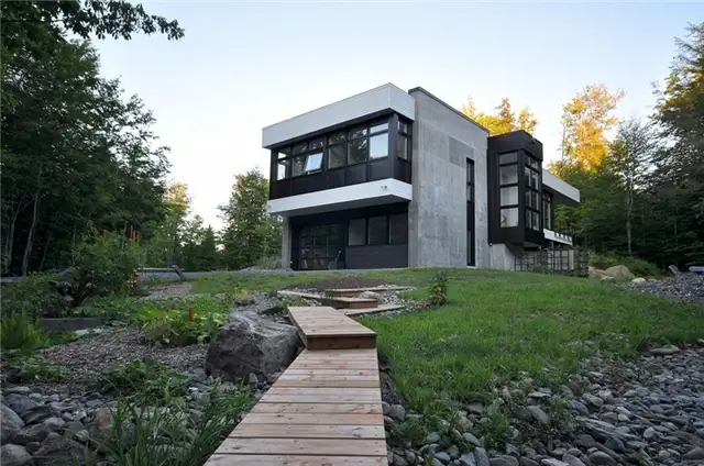 Современный дом Shelter on a Rock Canada от ESPACE VITAL architecture - вид