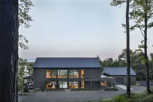 Дом в Кап-Сент-Мартене в Канаде - Bourgeois + Lechasseur architectes