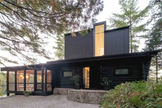 Коттедж на Пуане от Paul Bernier Architecte в Канаде - спина