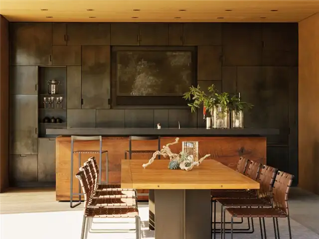 Столовая California Meadow House by Olson Kundig