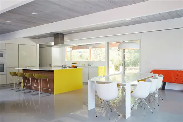 Терраса Surf House by Feldman Architecture с видом на океан