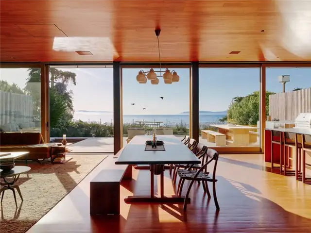 Surf House by Feldman Architecture столовая