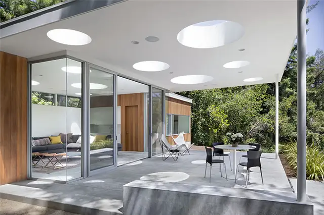 Терраса Surf House by Feldman Architecture с видом на океан