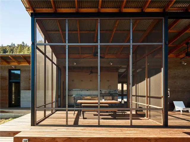 Терраса Surf House by Feldman Architecture с видом на океан