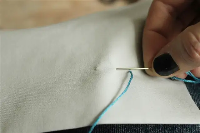 Как шить - удерживание иглы в ткани