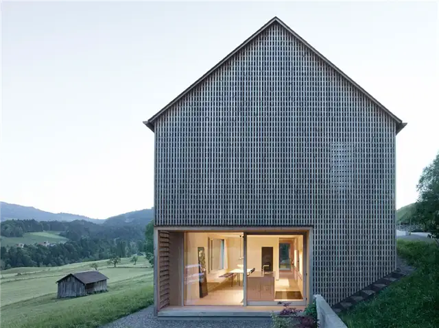 Innauer-Matt Architekten Двускатная крыша
