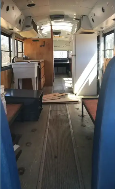 DIY (своими руками) SCHOOL BUS TINY HOUSE CONVERSION интерьер