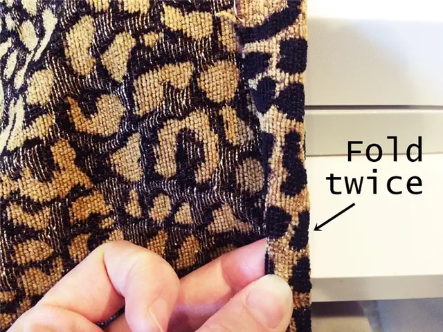 DIY (своими руками)-Envelope-Pillow004