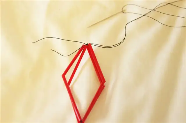DIY (своими руками) Goemetric Straw Ornaments - четыре стороны призмы