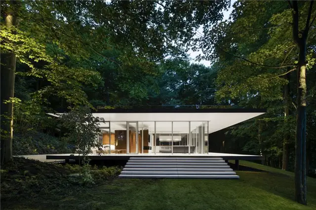 Pavillon du Lac от Daoust Lestage