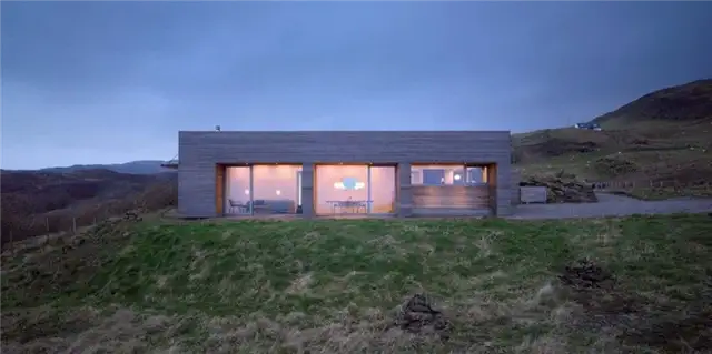 Экстерьер дома Tigh Port na Long от Dualchas Architects