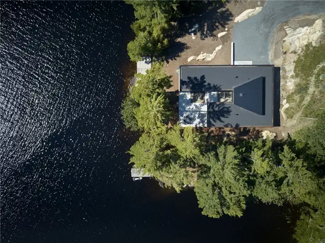 Вид с воздуха на резиденцию Lake Manitouwabing Residence