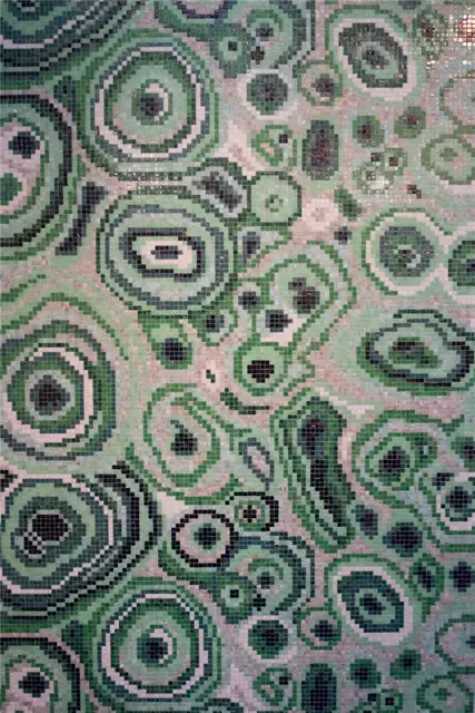 Зеленая мозаичная плитка для ванной Bisazza