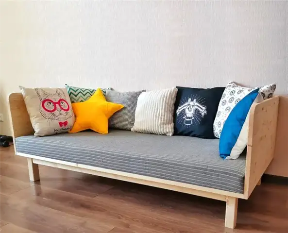 Деревянный диван DIY (своими руками) с подушкой для спины