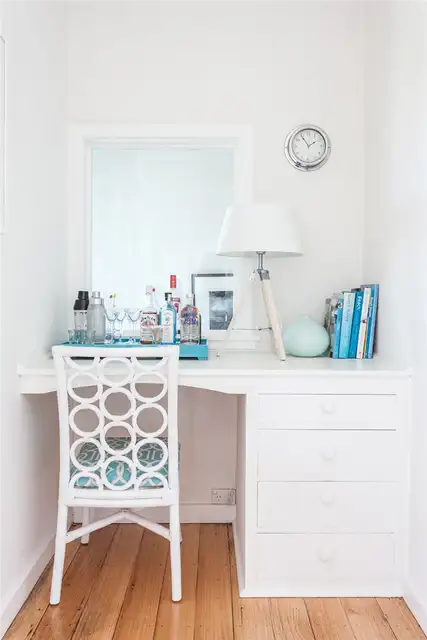 beach-house-study-nook