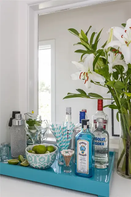 beach-house-study-nook-bar