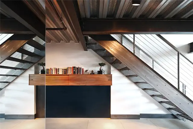 Лестница Capitol-Hill-Loft