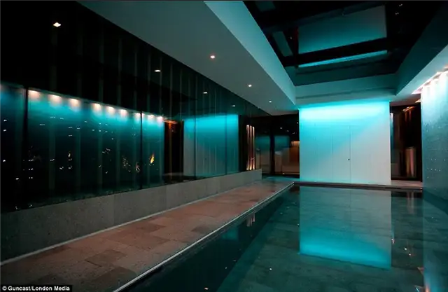 swimming-pools-transform-solid-flooring3
