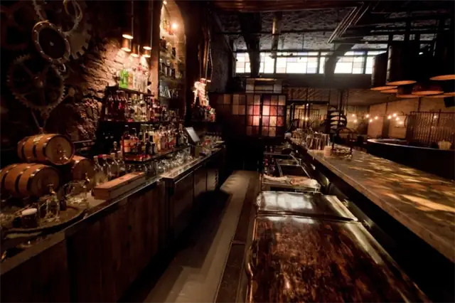 Victoria-Brown-bar-behind-bar