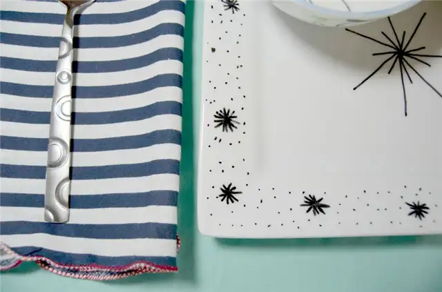DIY (своими руками)-Baked-Sharpie-Plates-Finish