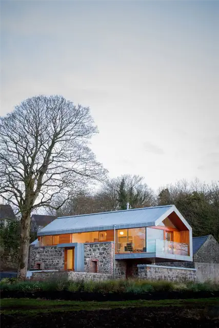 loughloughan-barn-mcgarry-moon-architects
