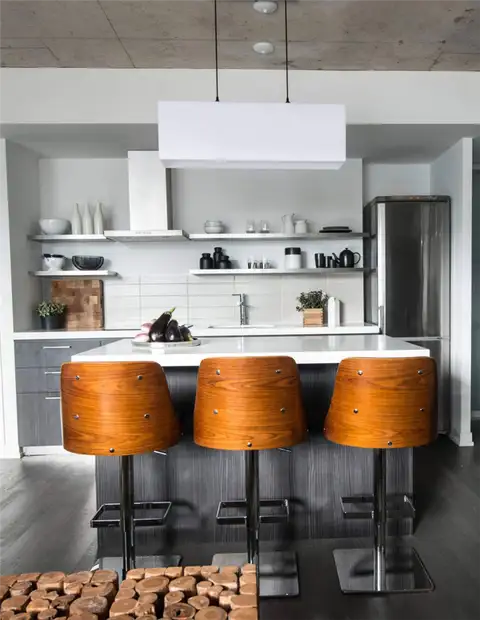 toronto-loft-kitchen-island-and-bar