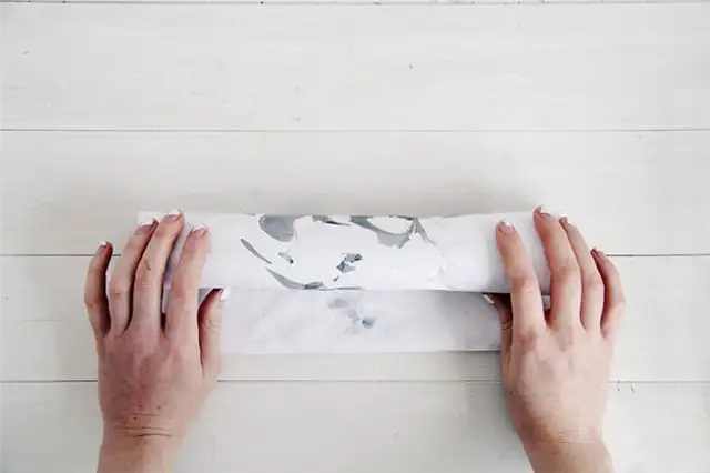 Marbled-Christmas-Crackers-Step9