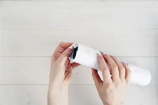 Marbled-Christmas-Crackers-step