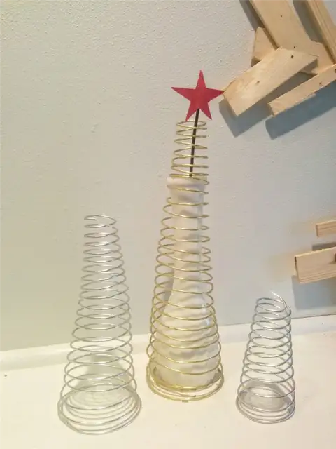 DIY (своими руками)-проволока-рождественская-елка-звезда