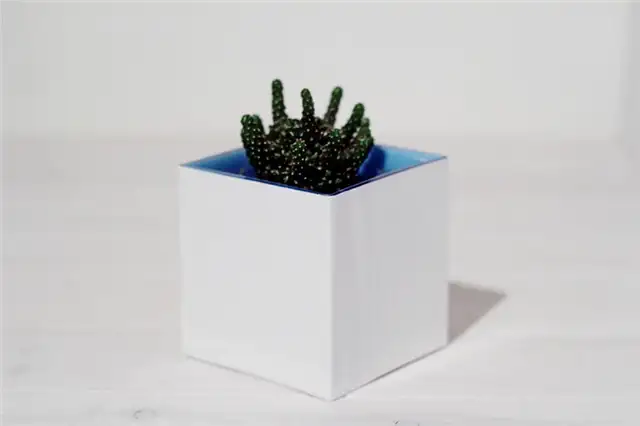 Wood-Effect-Covered-Containers-diy-planter