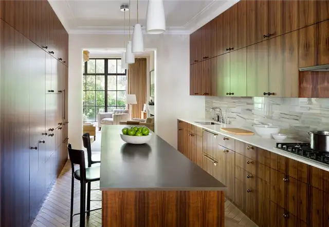 Village Townhouse Большая кухня