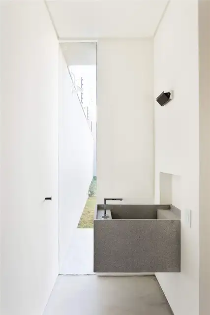 Ванная комната Casa Lara соединена с садом